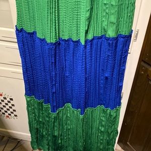 Very cute blue white green dress.